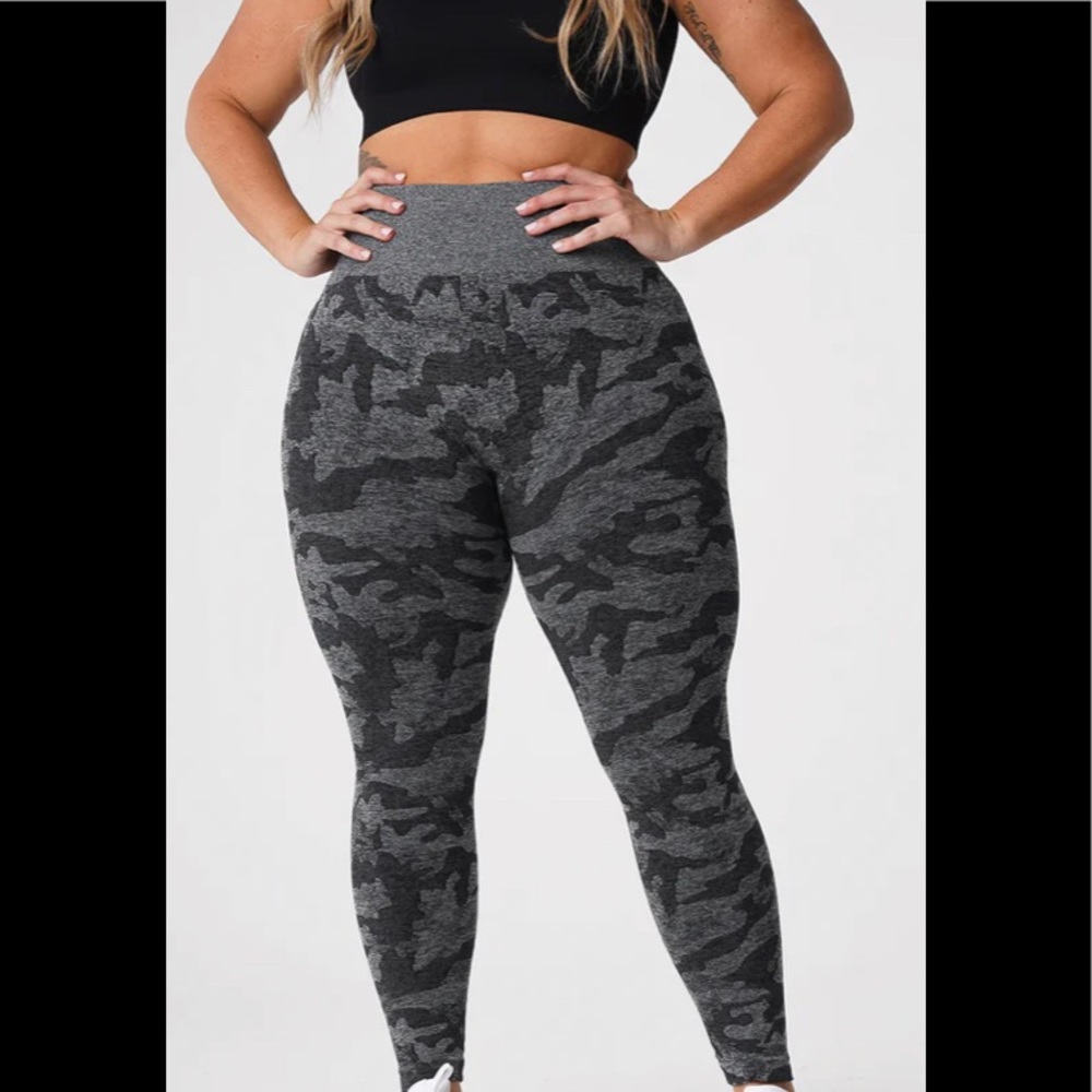 navigation black camo seamless leggings